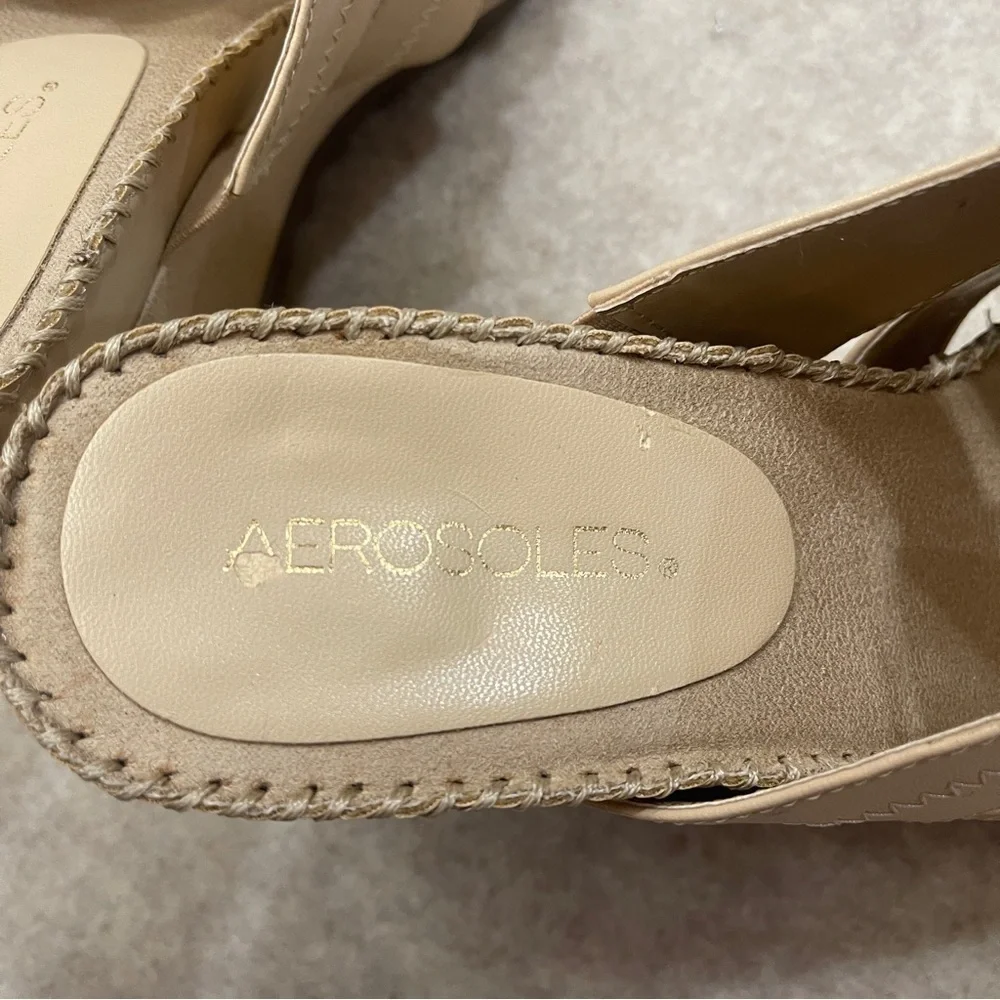 Aerosoles Cobblestone Tan Leather Beaded Wedge Boho Slip-On Sandals size 9